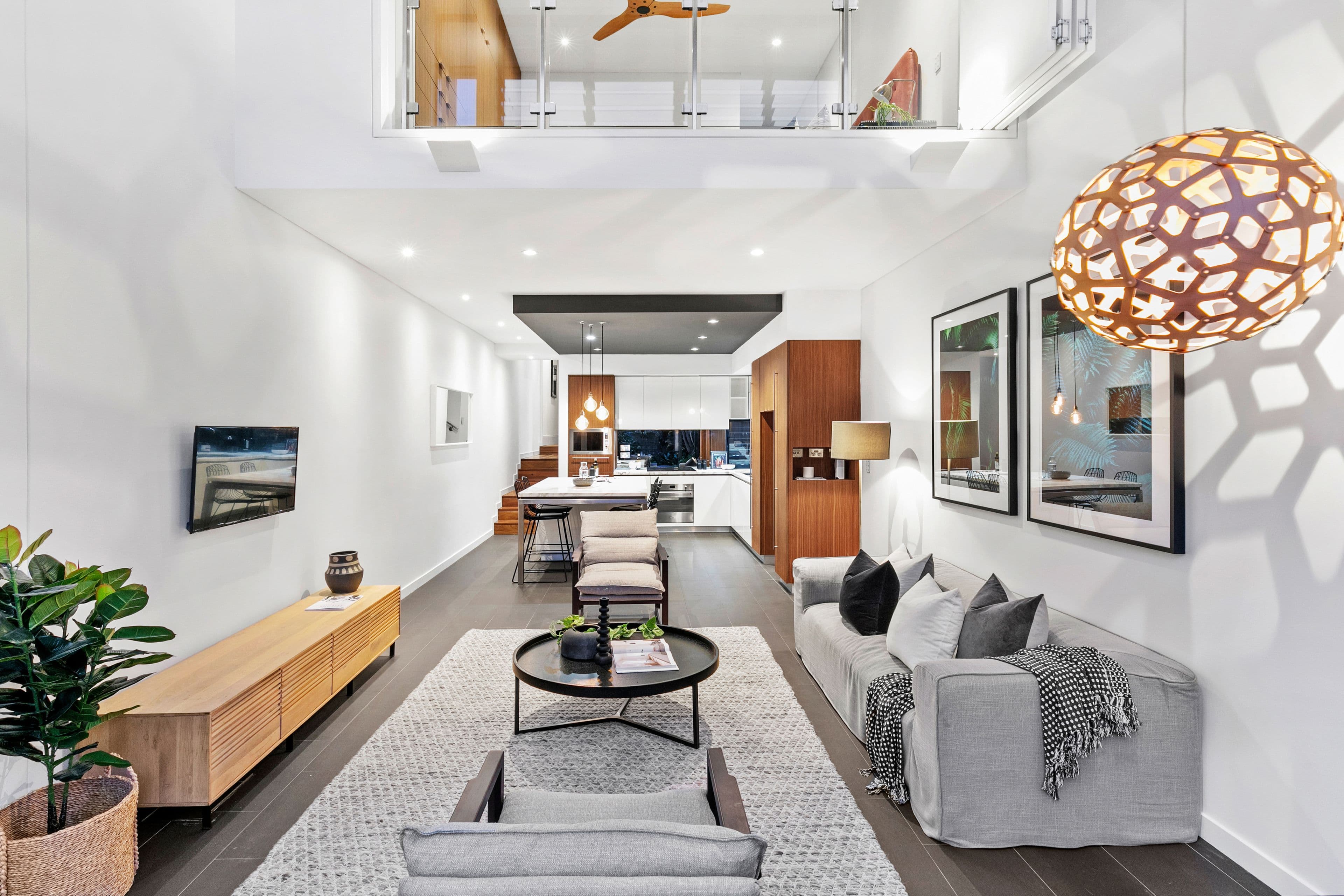45 Laura Street, Newtown - Thumbnail 2