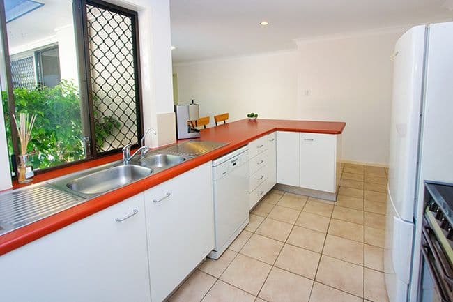 22 Wyndarra Street, KENMORE QLD 4069, Kenmore - Thumbnail 6