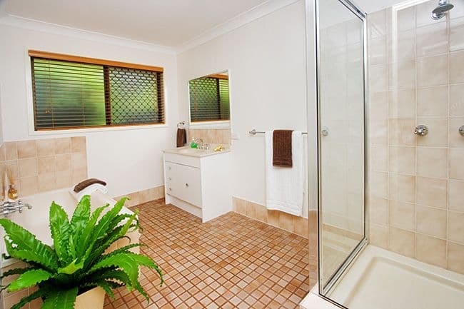 22 Wyndarra Street, KENMORE QLD 4069, Kenmore - Thumbnail 8