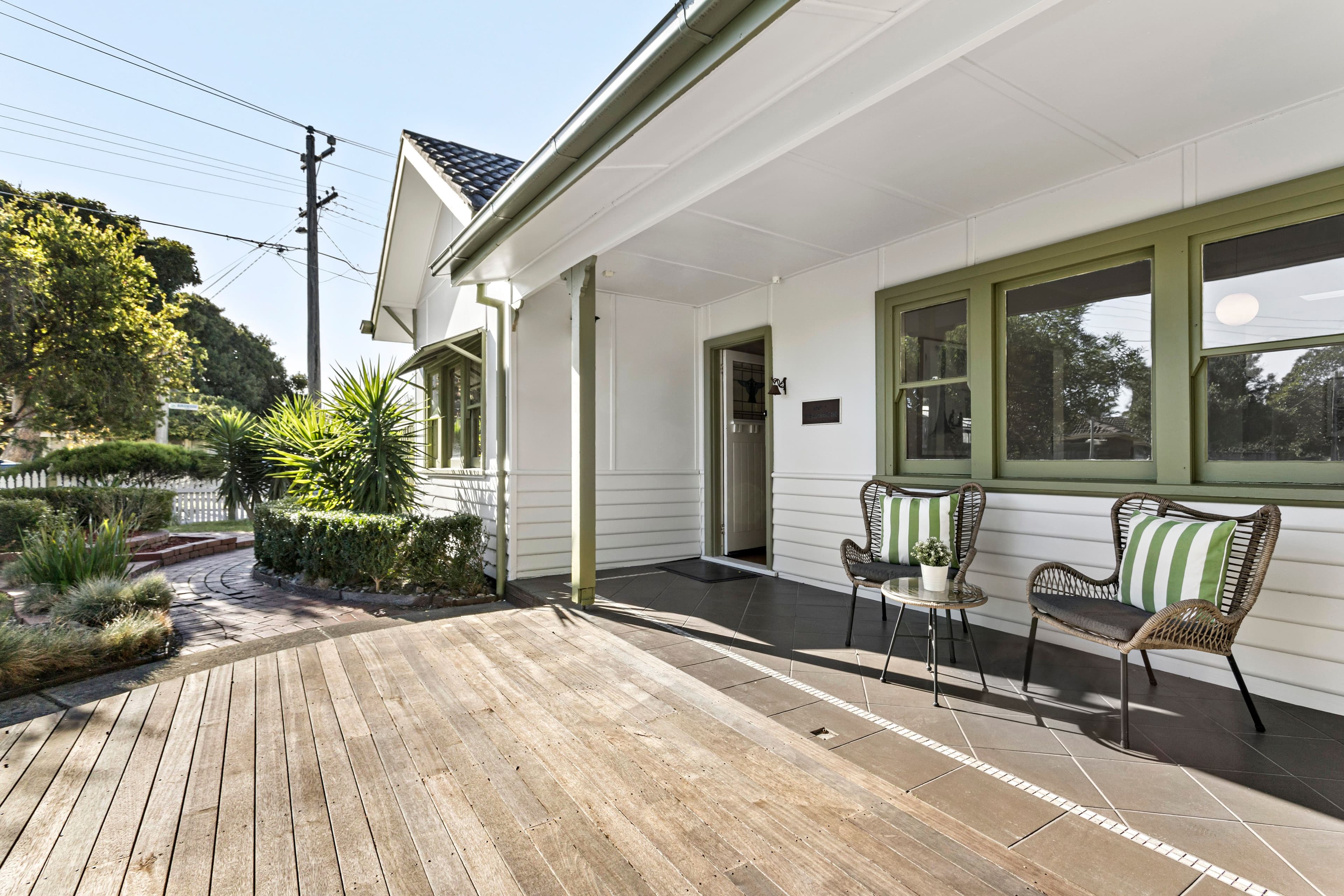 2 Birdwood Street, Frankston VIC 3199, Frankston - Thumbnail 2
