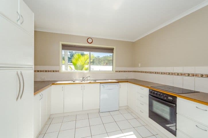 25 Poppel Street, Kin Kora QLD 4680, Kin Kora - Thumbnail 2