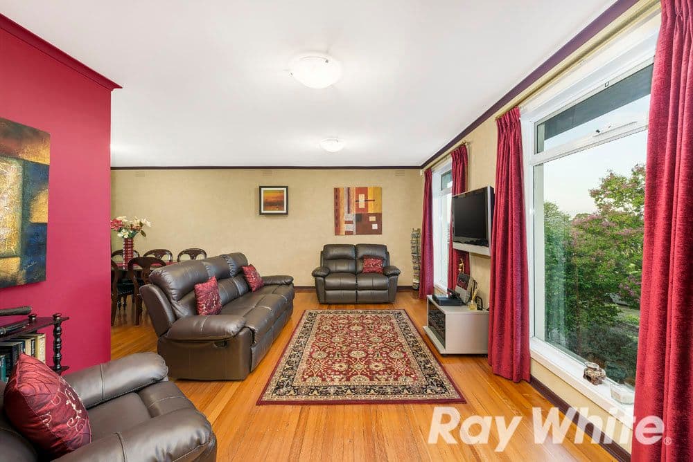 77 Chatsworth Quadrant, Templestowe Lower VIC 3107, Templestowe Lower - Thumbnail 3