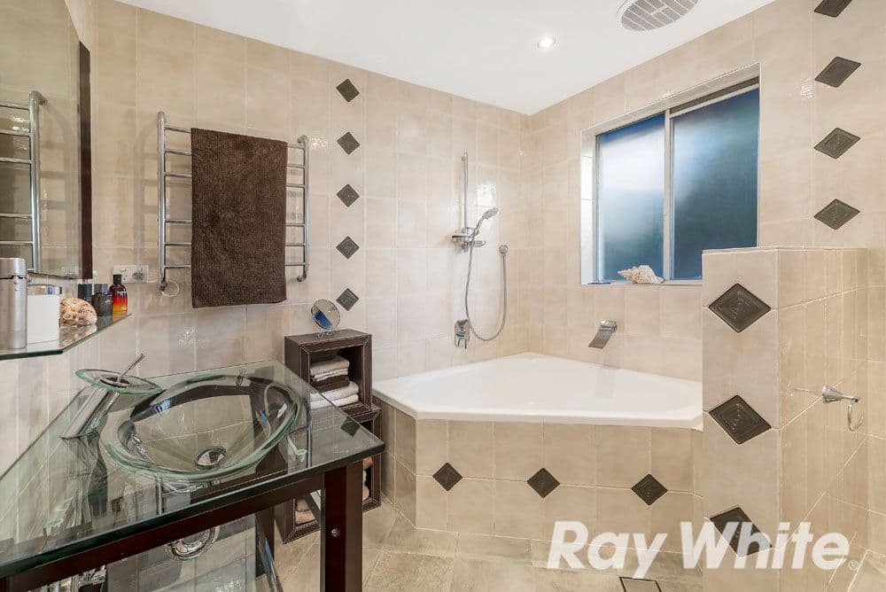 77 Chatsworth Quadrant, Templestowe Lower VIC 3107, Templestowe Lower - Thumbnail 6