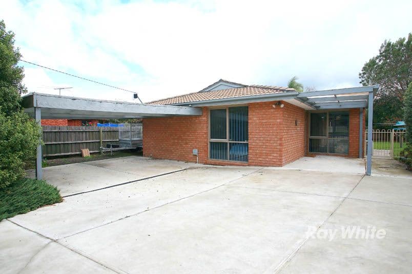 23 Joyce Street, CRANBOURNE VIC 3977, Cranbourne West - Thumbnail 3