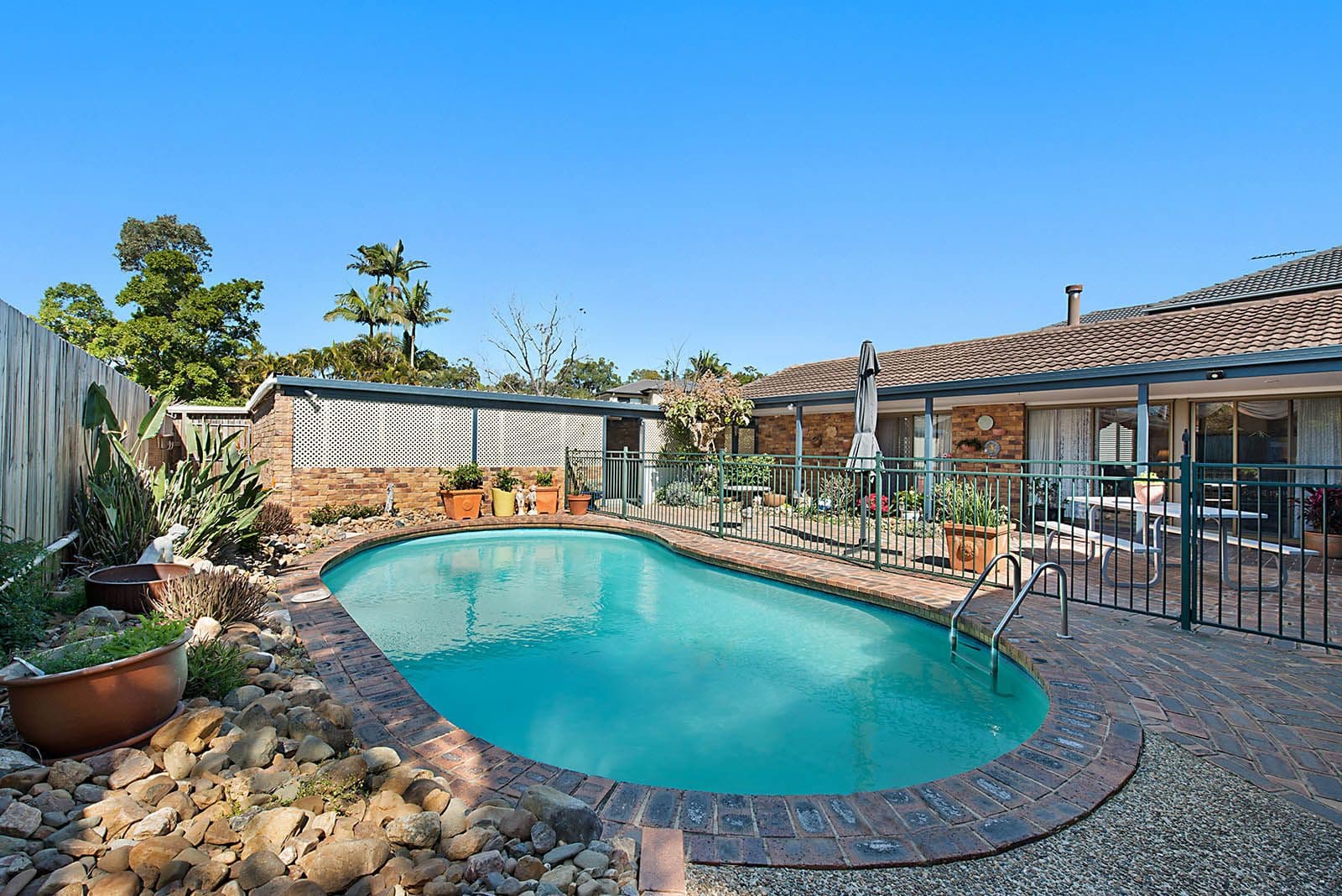 16 Pinecone Street, Sunnybank QLD 4109, Sunnybank - Thumbnail 3