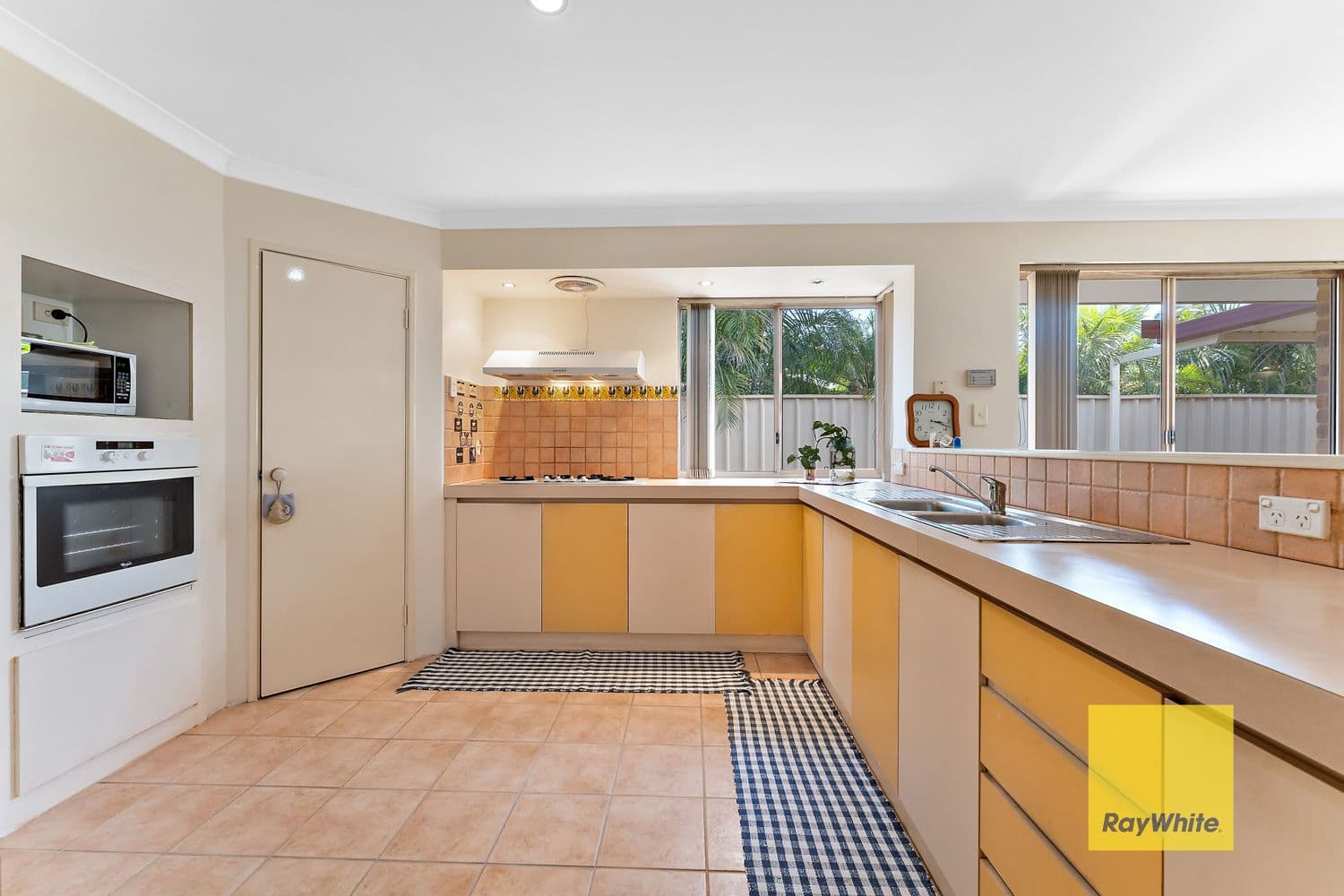 10 Tiffany Close, Huntingdale WA 6110, Huntingdale - Thumbnail 8