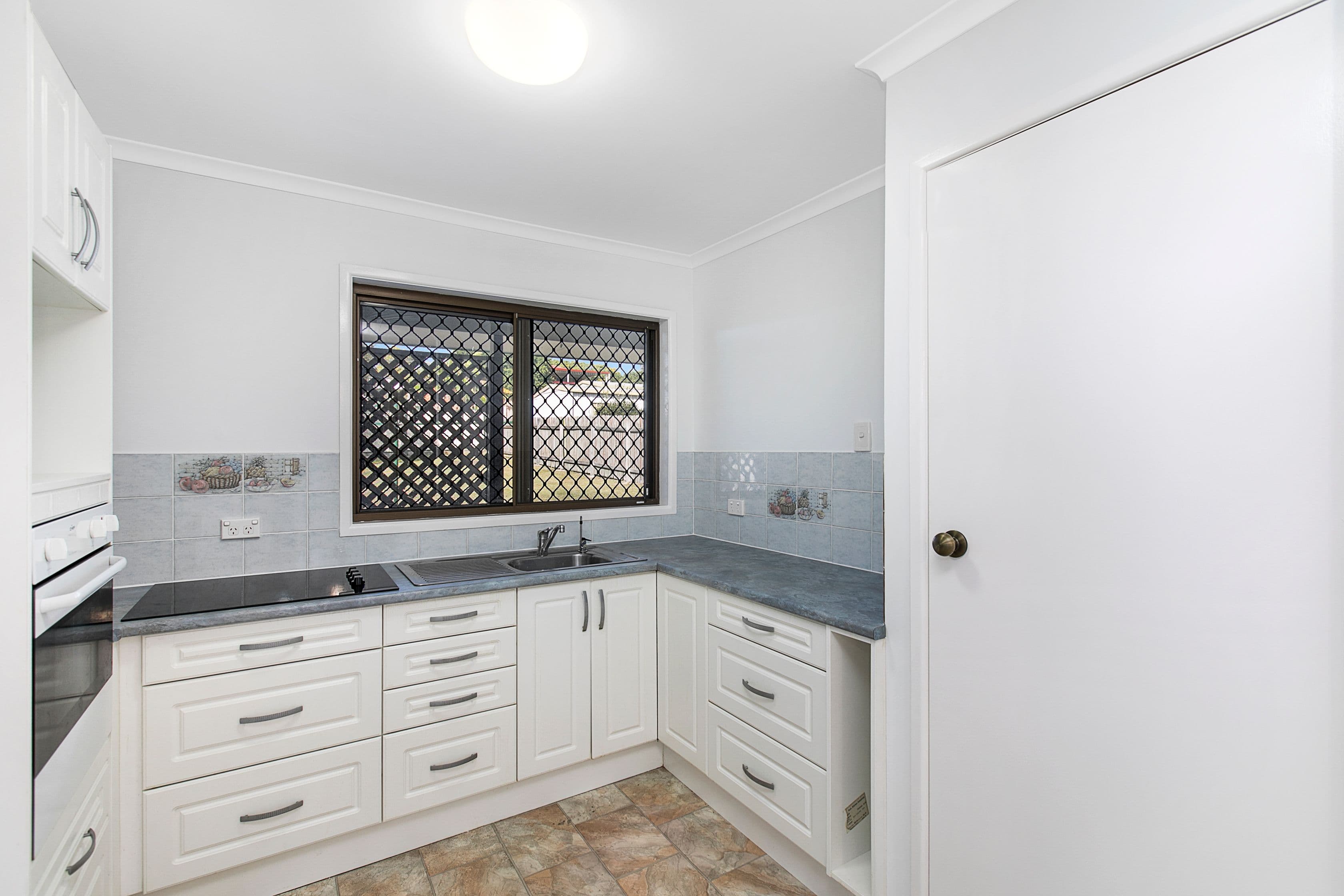 9 Currawong Drive, Birkdale QLD 4159, Birkdale - Thumbnail 2