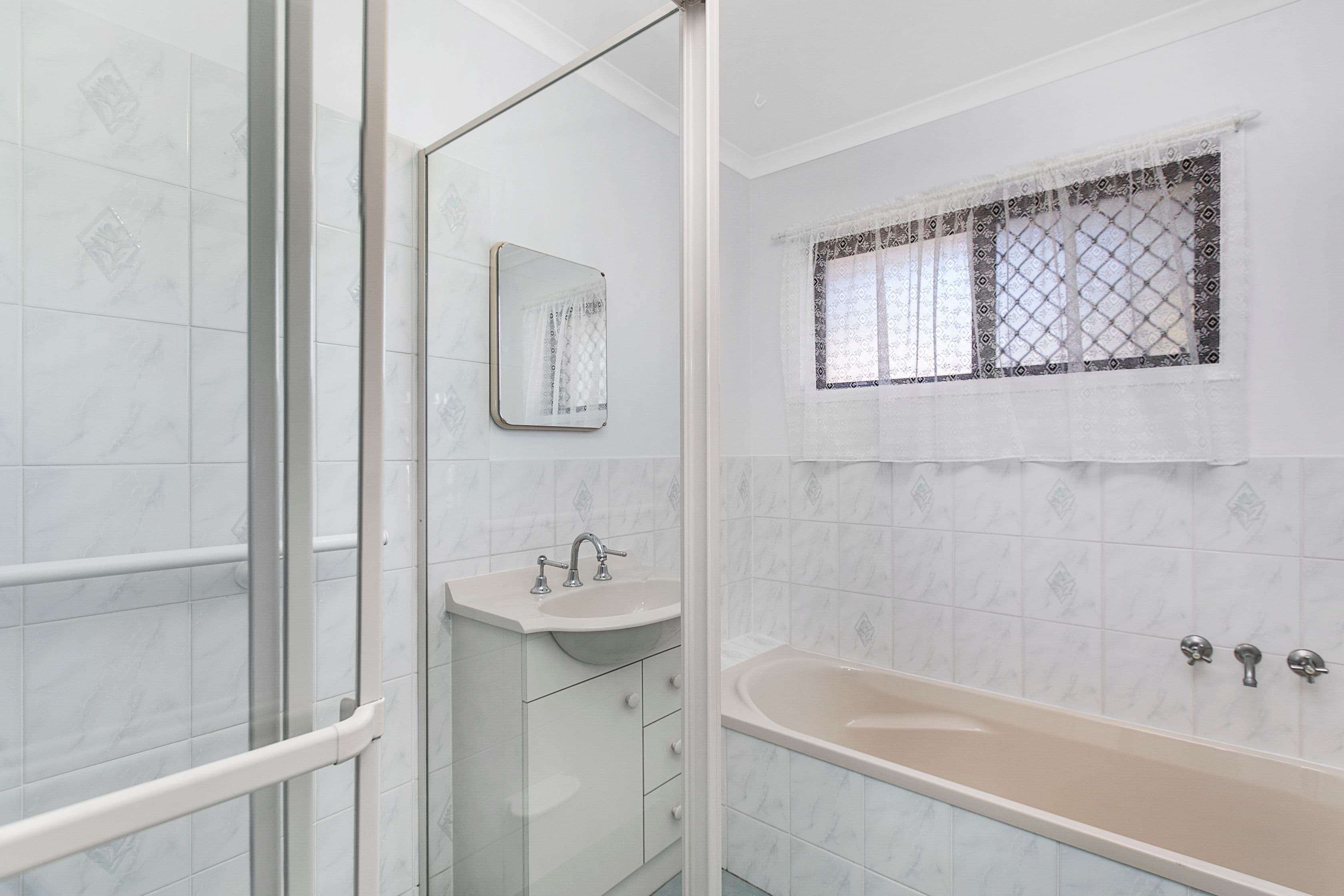 9 Currawong Drive, Birkdale QLD 4159, Birkdale - Thumbnail 3