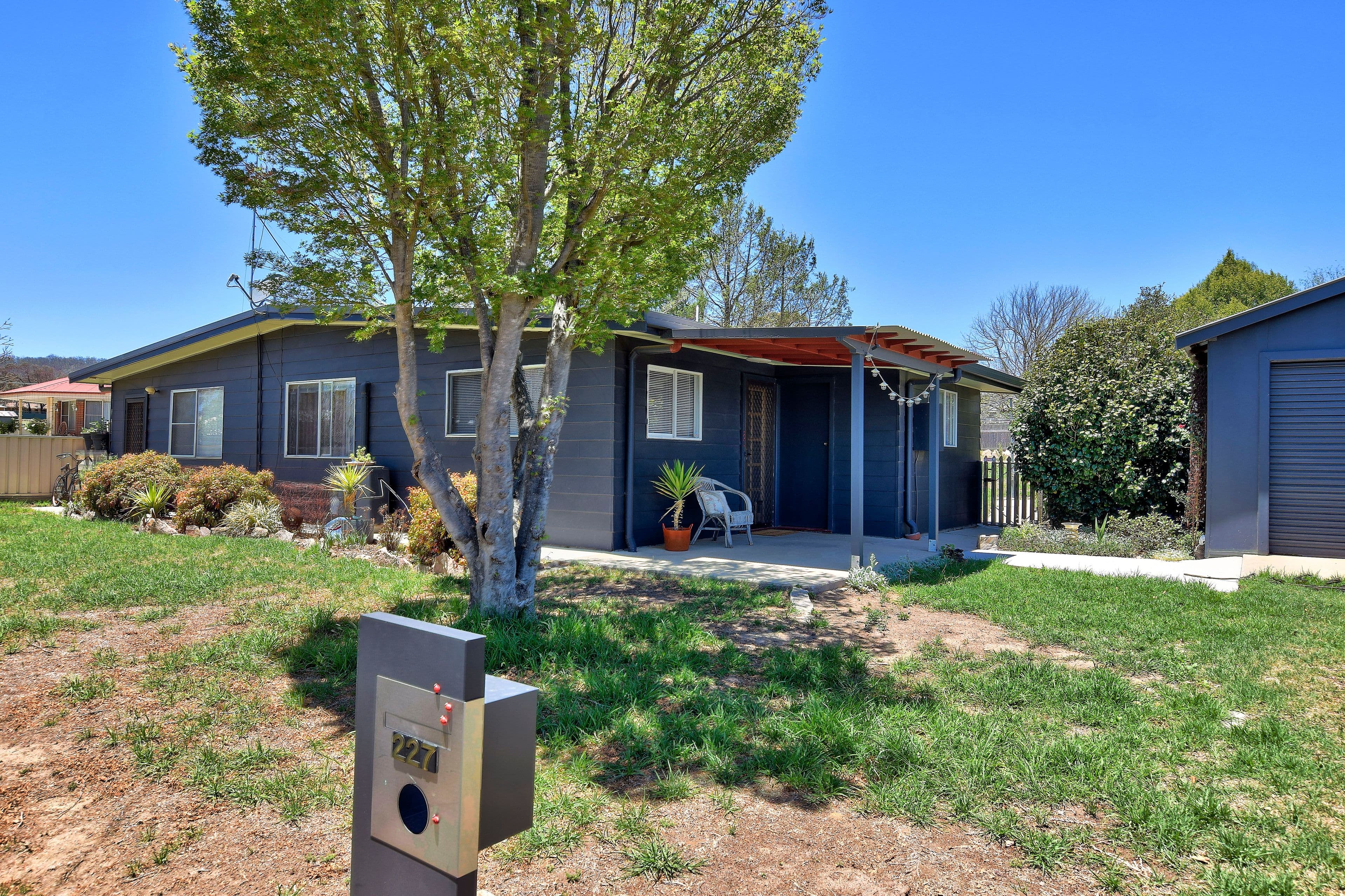 227 Douglas Street, Tenterfield NSW 2372, Tenterfield - Image 1