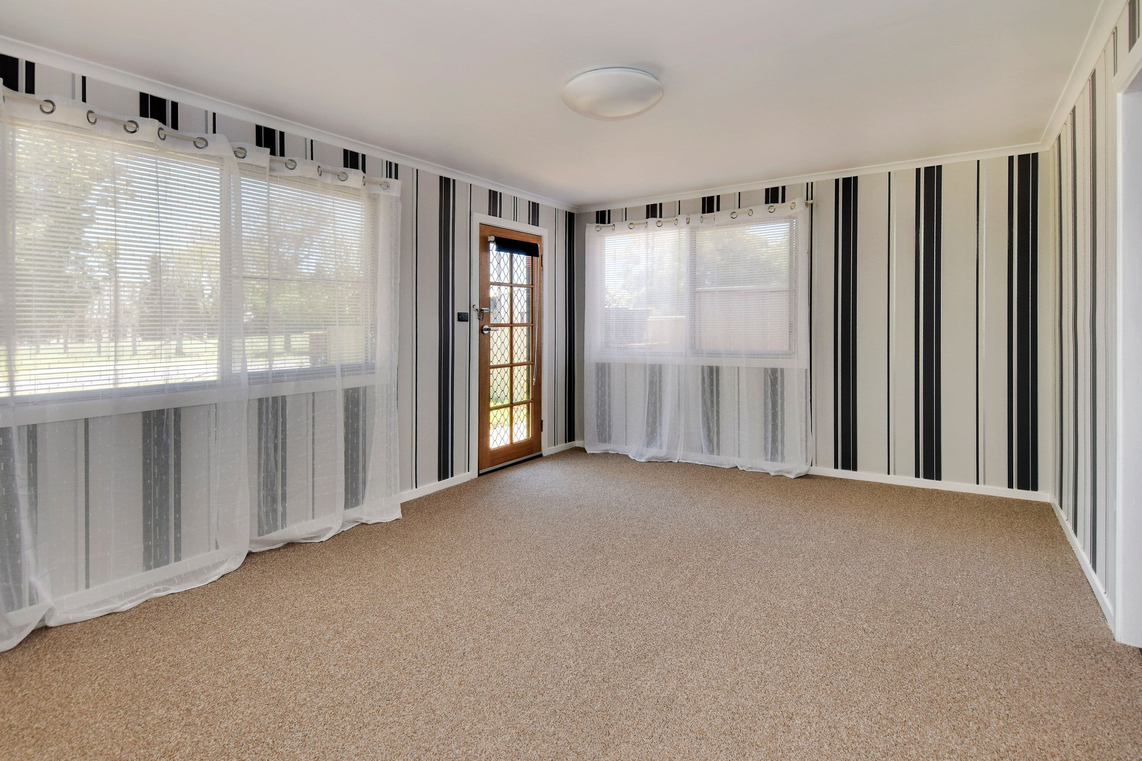 227 Douglas Street, Tenterfield NSW 2372, Tenterfield - Thumbnail 4