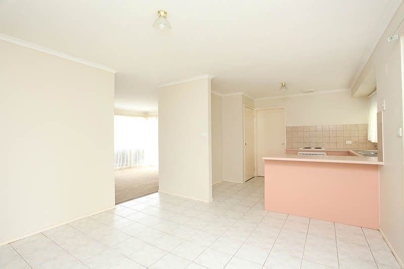 70 Romano Avenue, MILL PARK VIC 3082, Mill Park - Thumbnail 5