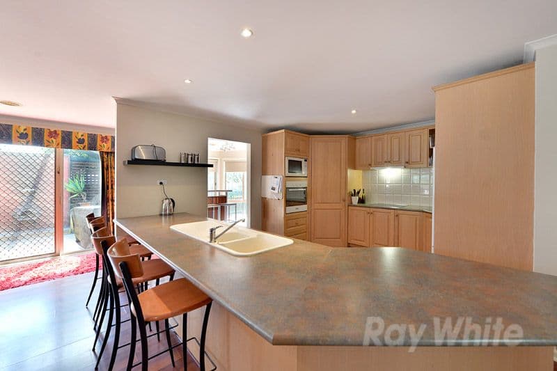 14 Jacobus Walk, FERNTREE GULLY VIC 3156, Ferntree Gully - Thumbnail 2