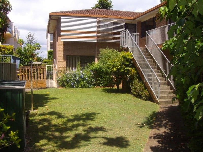 9 Brighton Street, BIGGERA WATERS QLD 4216, Biggera Waters - Thumbnail 3