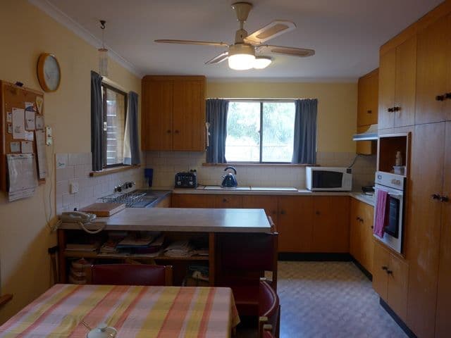 16 Bruce Road, Barmera SA 5345, Barmera - Thumbnail 3