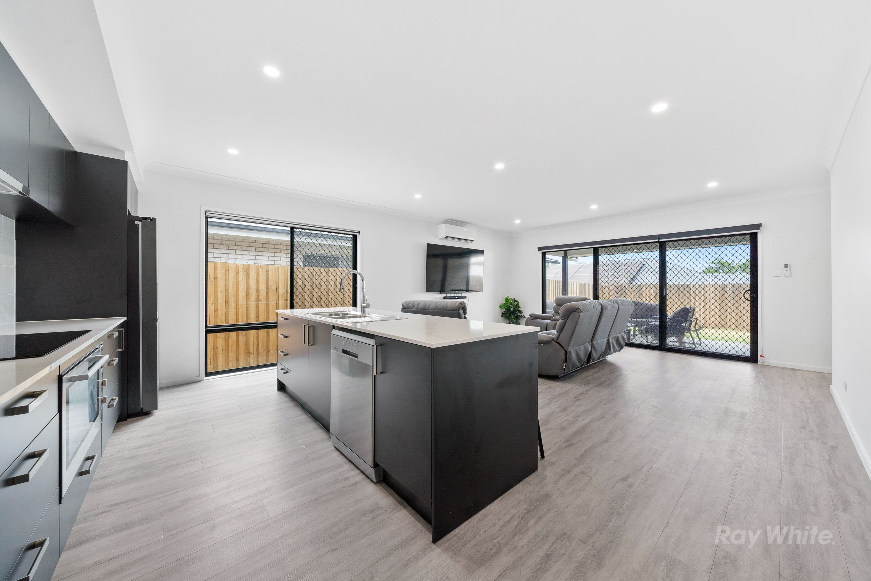 13 Lemon Crescent, Greenbank QLD 4124, Greenbank - Thumbnail 5