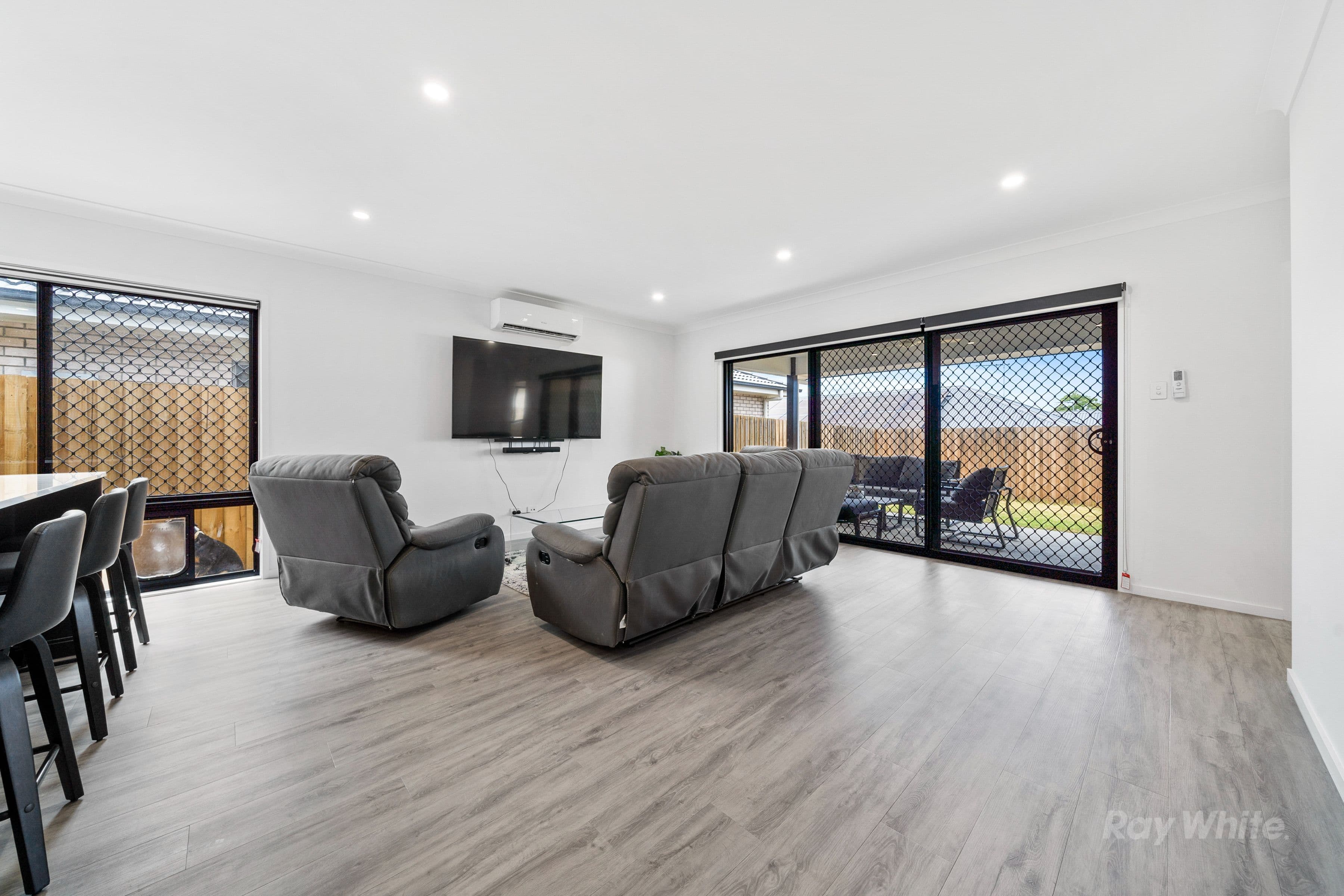 13 Lemon Crescent, Greenbank QLD 4124, Greenbank - Thumbnail 7