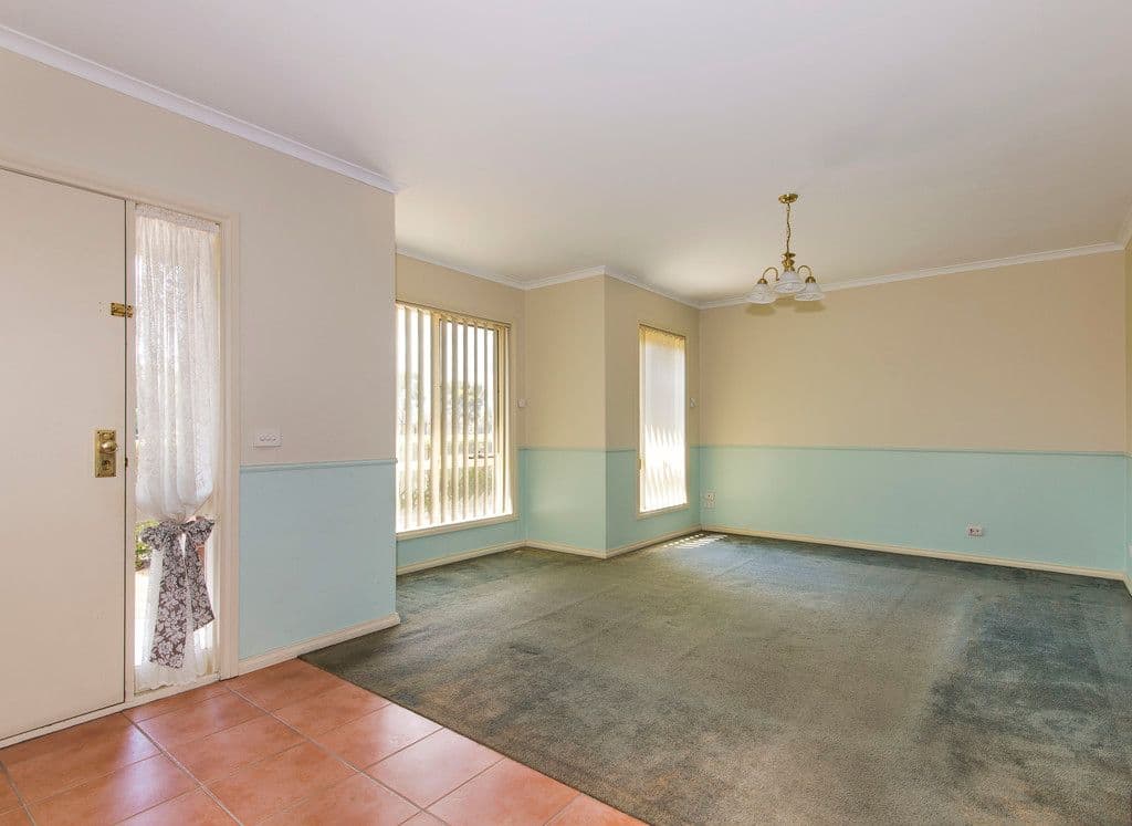 57 The Lakes Boulevard, South Morang VIC 3752, South Morang - Thumbnail 2