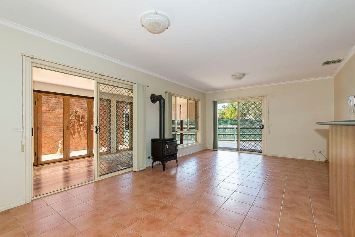 57 The Lakes Boulevard, South Morang VIC 3752, South Morang - Thumbnail 4