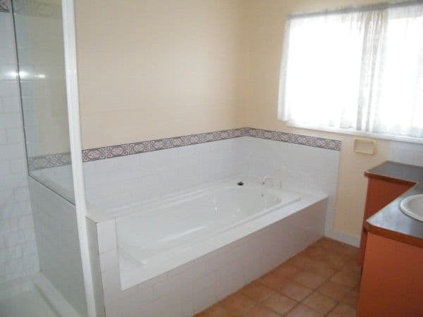 37 Helena Street, CHINCHILLA QLD 4413, Chinchilla - Thumbnail 4