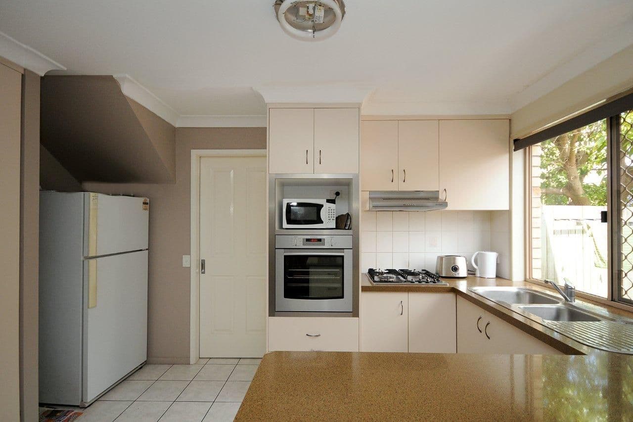 420 West Street, KEARNEYS SPRING QLD 4350, Kearneys Spring - Thumbnail 2