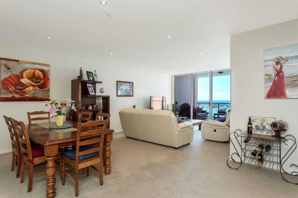 1 Como Crescent, SOUTHPORT QLD 4215, Southport - Thumbnail 6