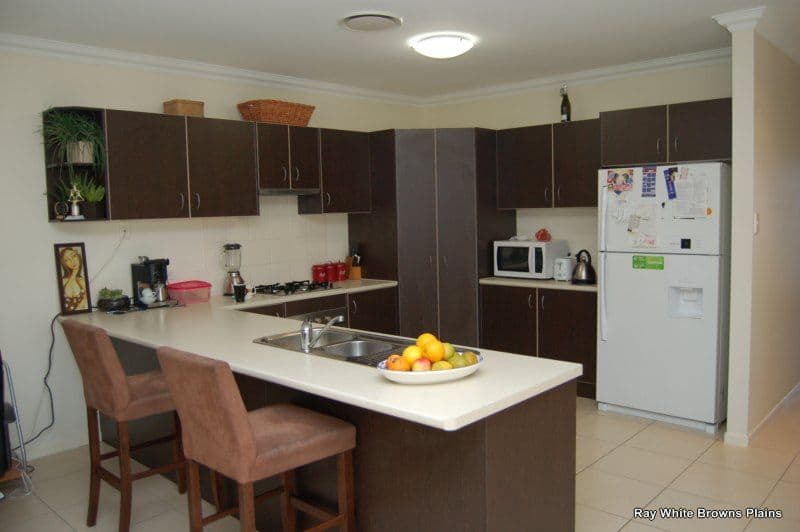 14 Eric Court, HILLCREST QLD 4118, Hillcrest - Thumbnail 3