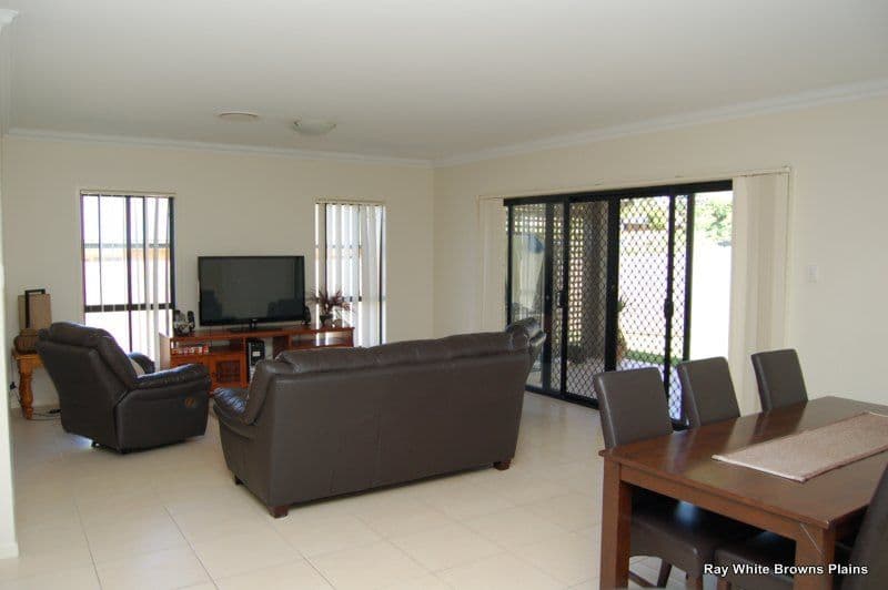 14 Eric Court, HILLCREST QLD 4118, Hillcrest - Thumbnail 4