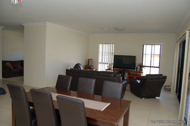 14 Eric Court, HILLCREST QLD 4118, Hillcrest - Thumbnail 5