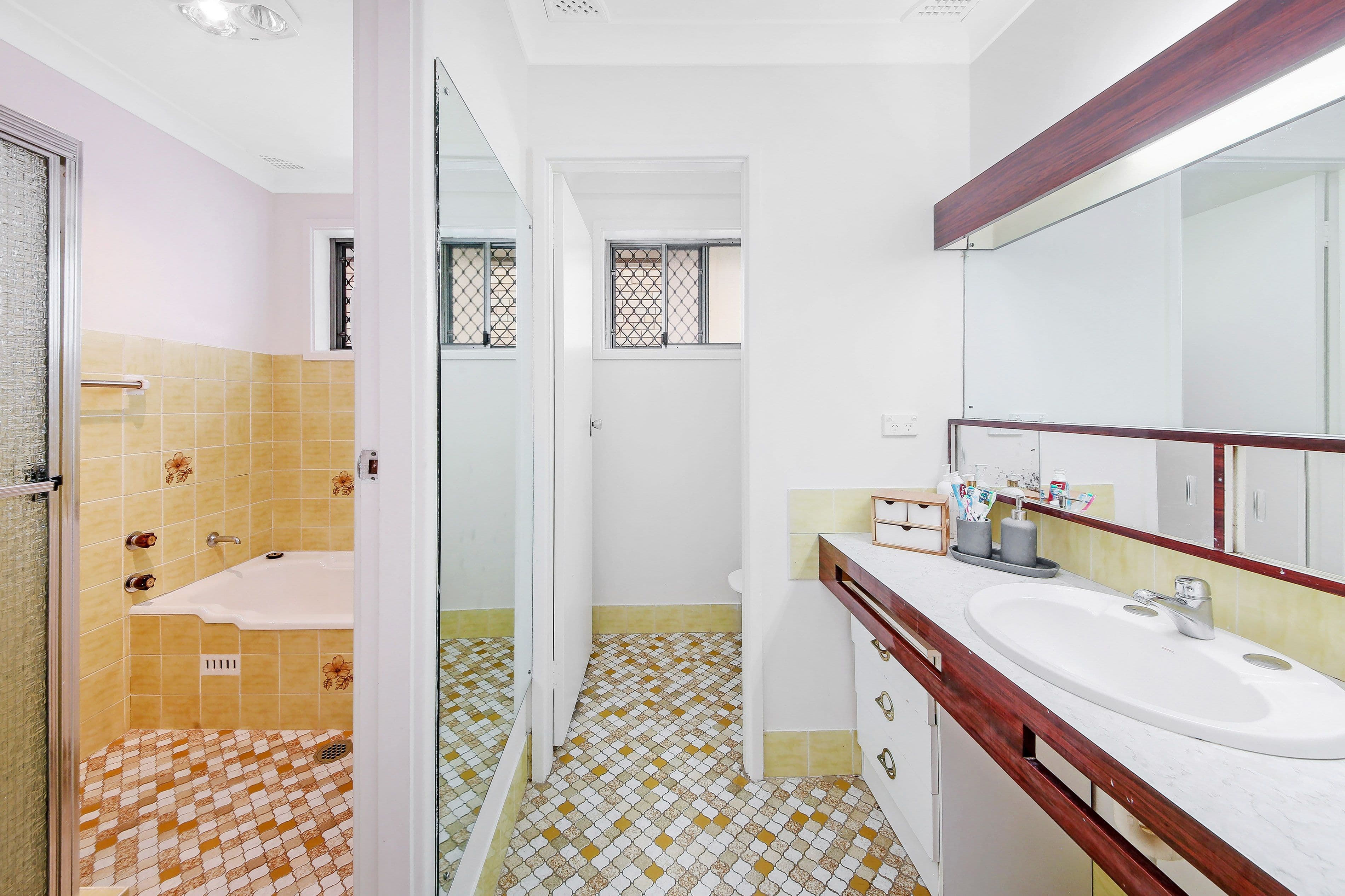 126 Rex Road, Georges Hall NSW 2198, Georges Hall - Thumbnail 8