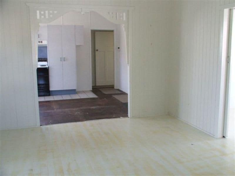 25 Regent Street, CALOUNDRA QLD 4551, Caloundra - Thumbnail 4