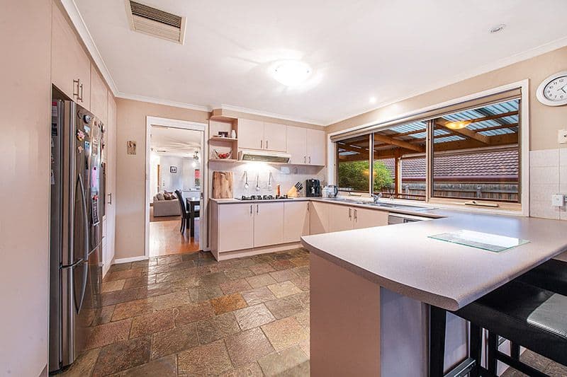 95 Lawless Drive, Cranbourne North VIC 3977, Cranbourne North - Thumbnail 3