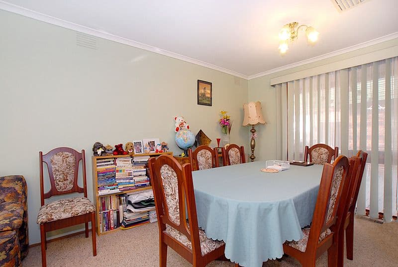 17 Clifton Way, ENDEAVOUR HILLS VIC 3802, Endeavour Hills - Thumbnail 4