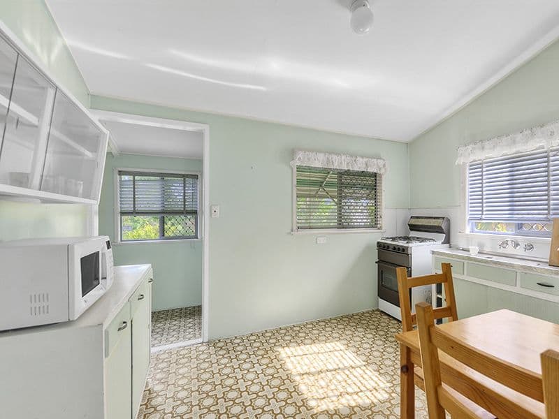 39 Longfellow Street, Norman Park QLD 4170, Norman Park - Thumbnail 3