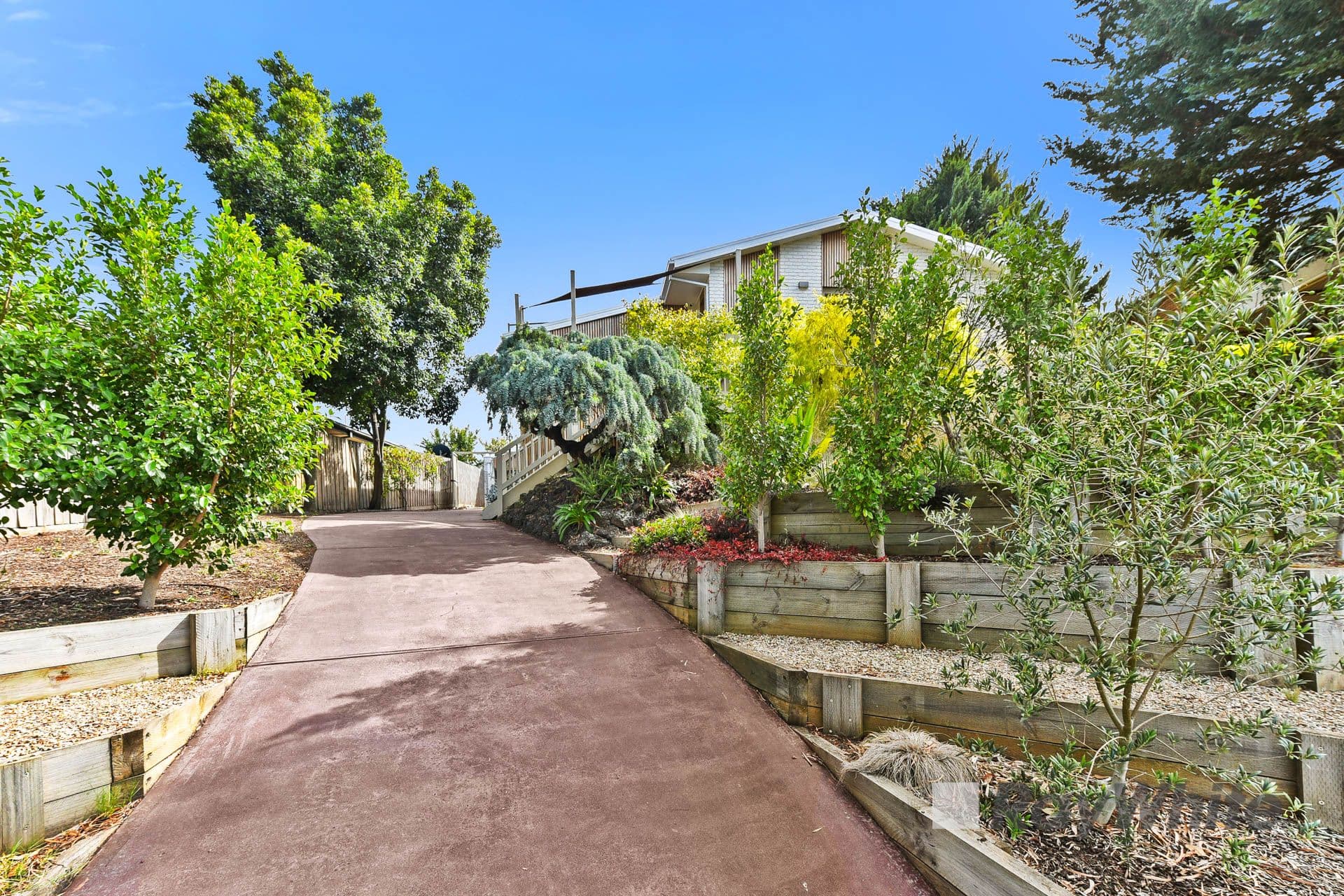 4 Kooluna Court, Frankston VIC 3199, Frankston - Thumbnail 2