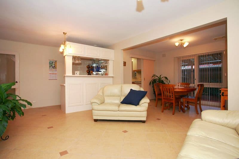 83 Kingsclere Avenue, KEYSBOROUGH VIC 3173, Keysborough - Thumbnail 2