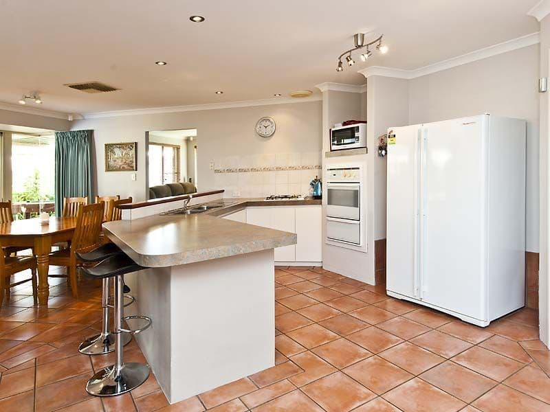 79 Bindoon Loop, HUNTINGDALE WA 6110, Huntingdale - Thumbnail 5