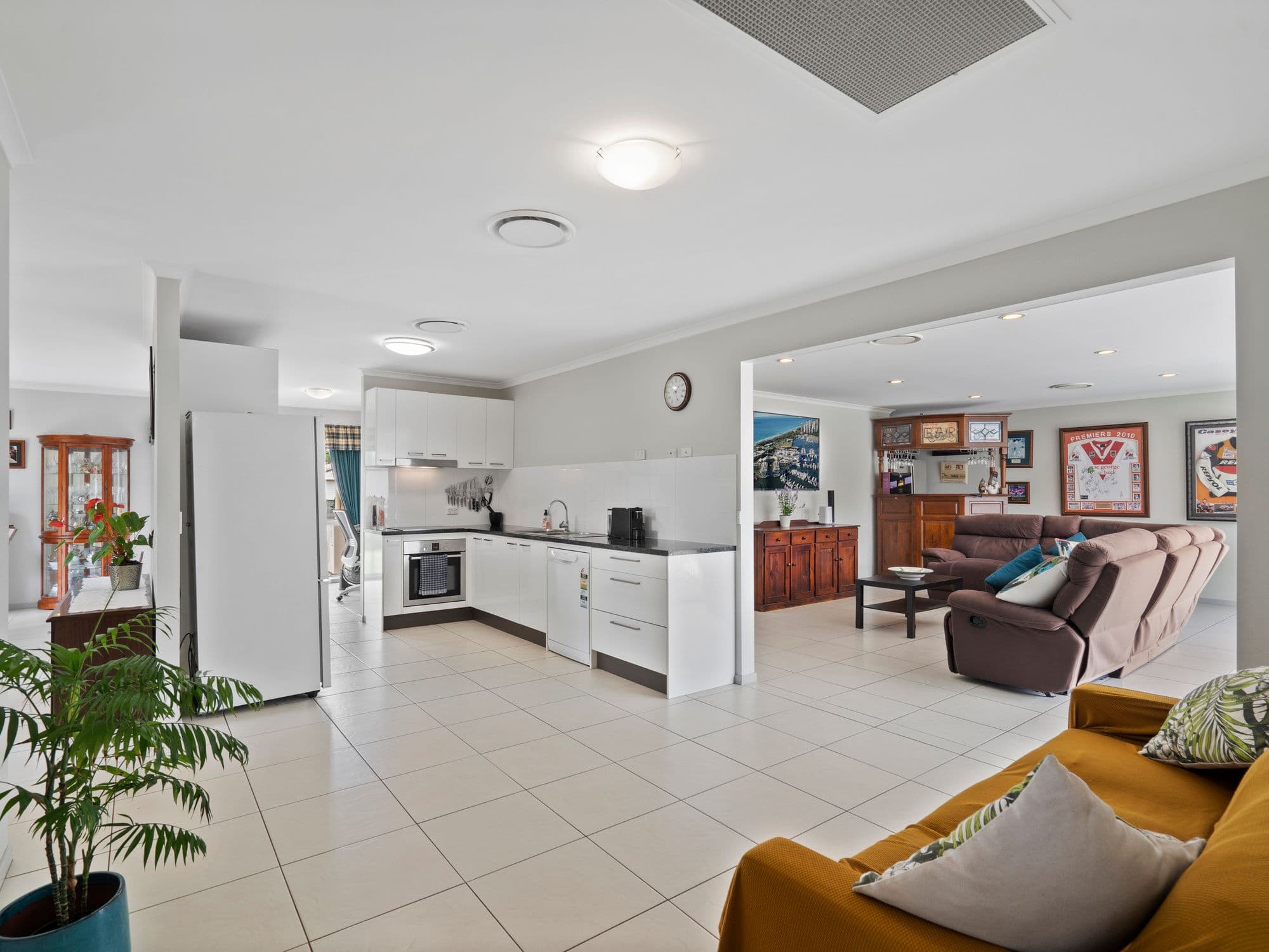 2 Cianthus Street, Regents Park QLD 4118, Regents Park - Thumbnail 5