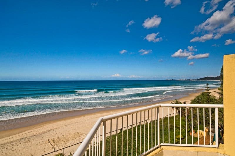2 Seventeenth Avenue, Palm Beach QLD 4221, Palm Beach - Thumbnail 2