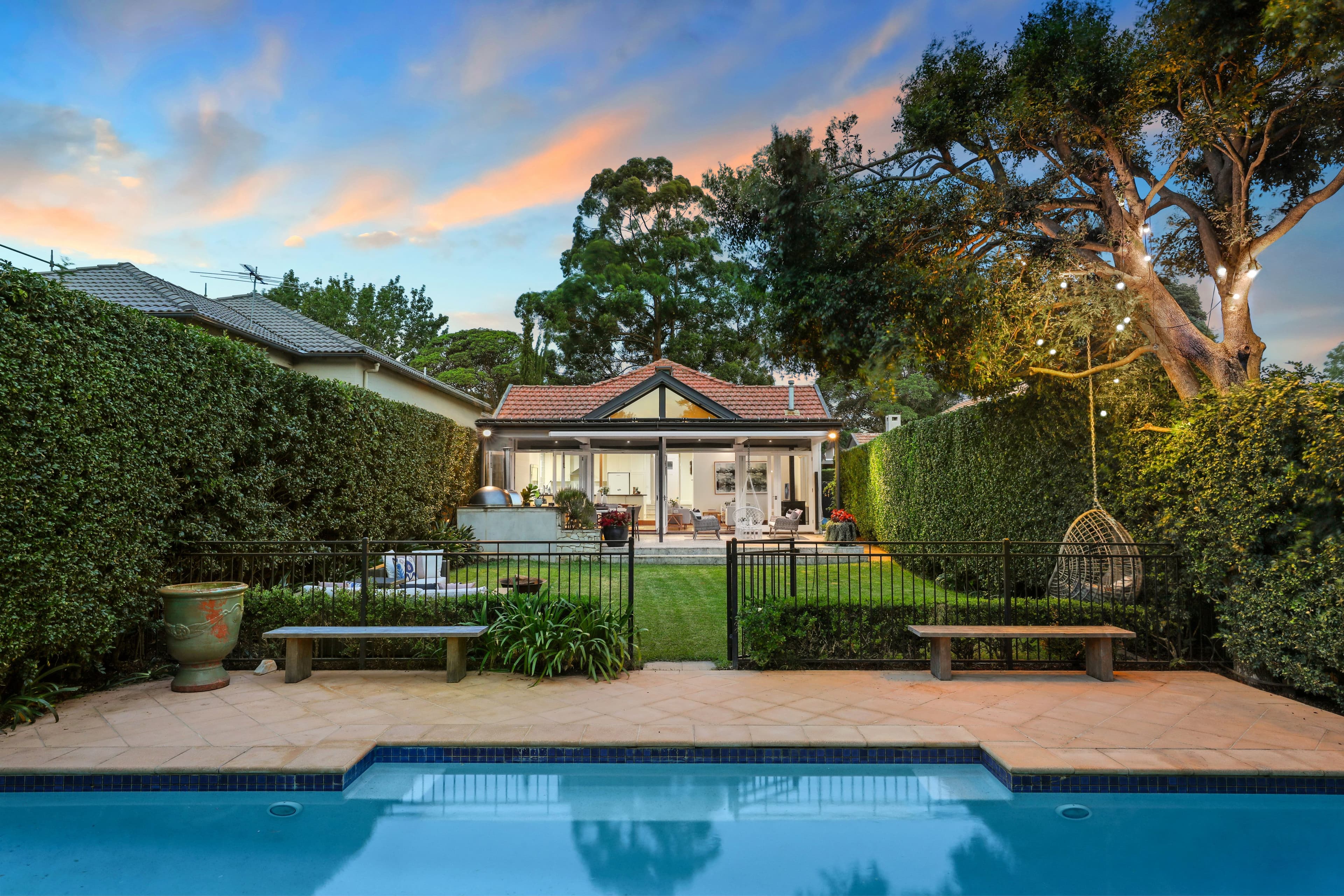 8 Windsor Road, Willoughby - Image 1