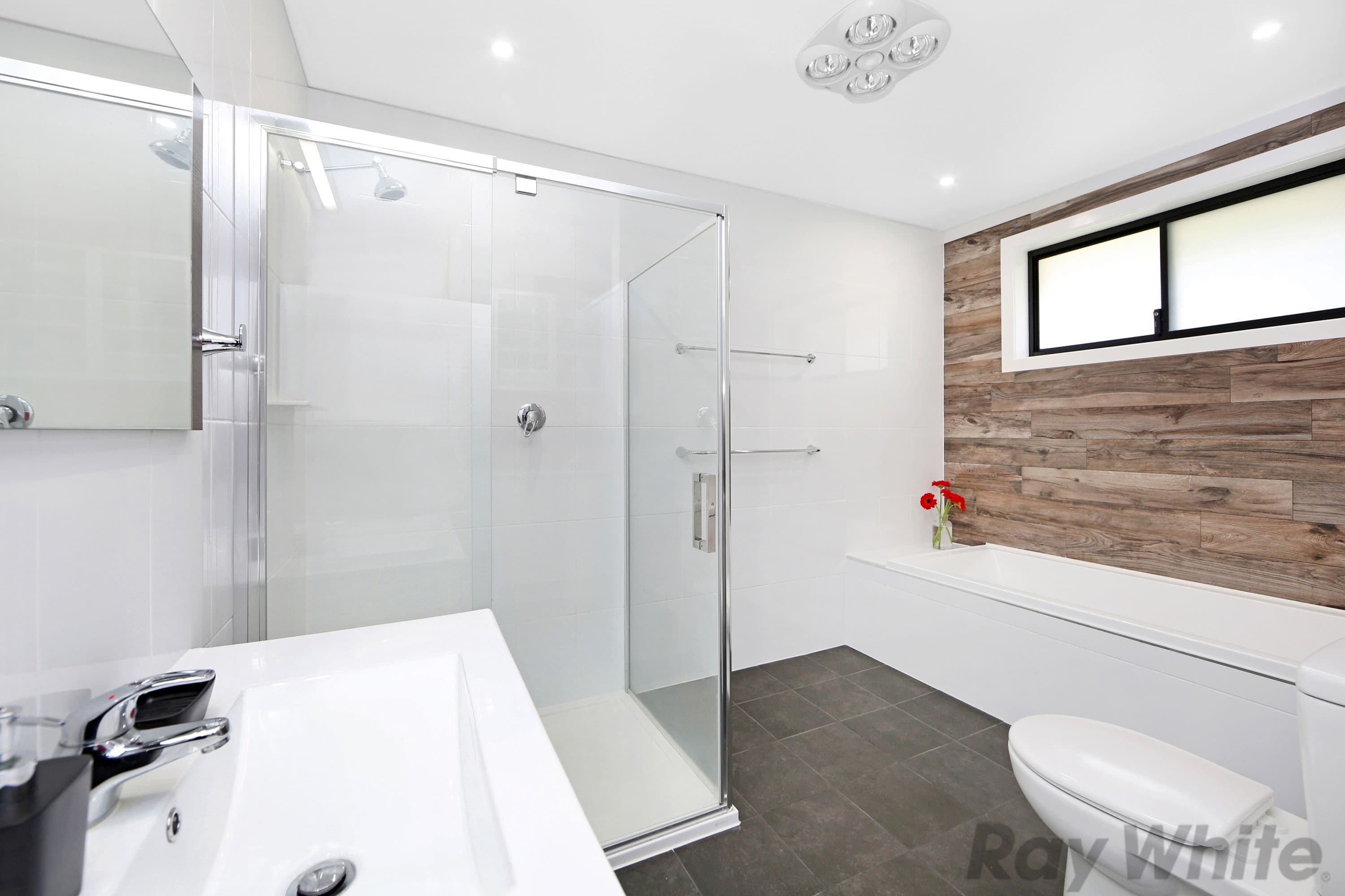 23 Parkside Drive, Charmhaven - Thumbnail 2
