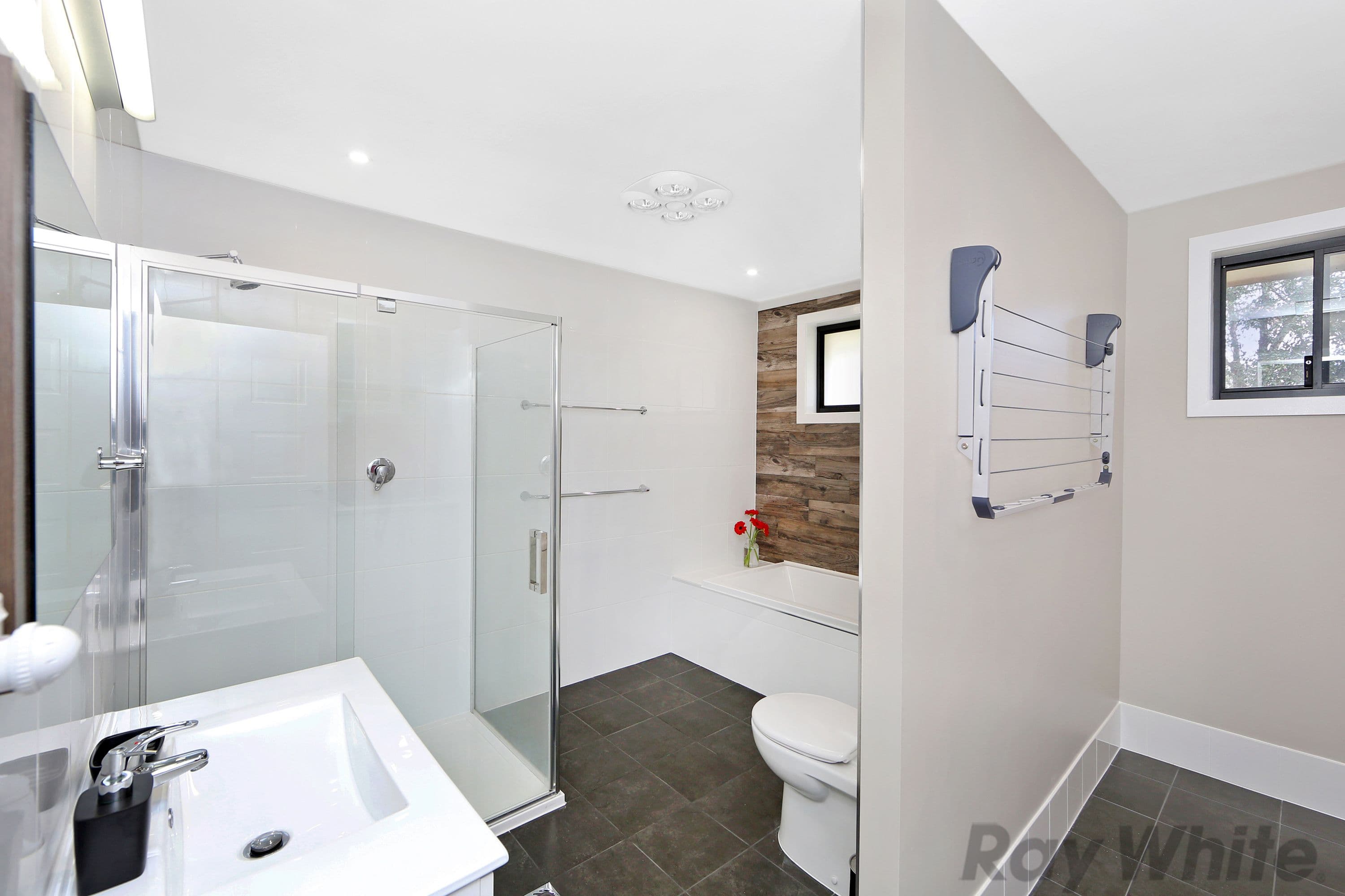 23 Parkside Drive, Charmhaven - Thumbnail 3