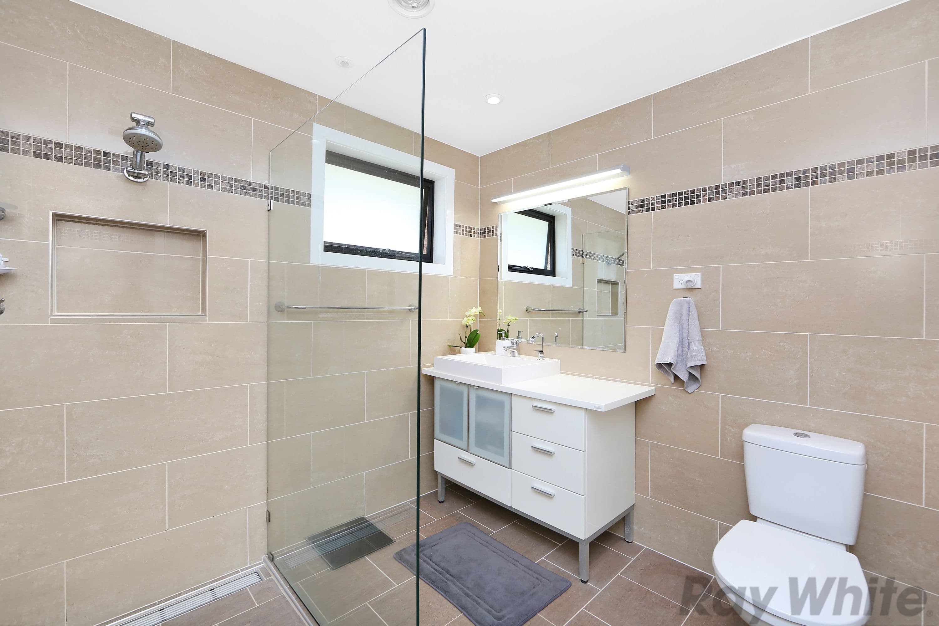 23 Parkside Drive, Charmhaven - Thumbnail 4