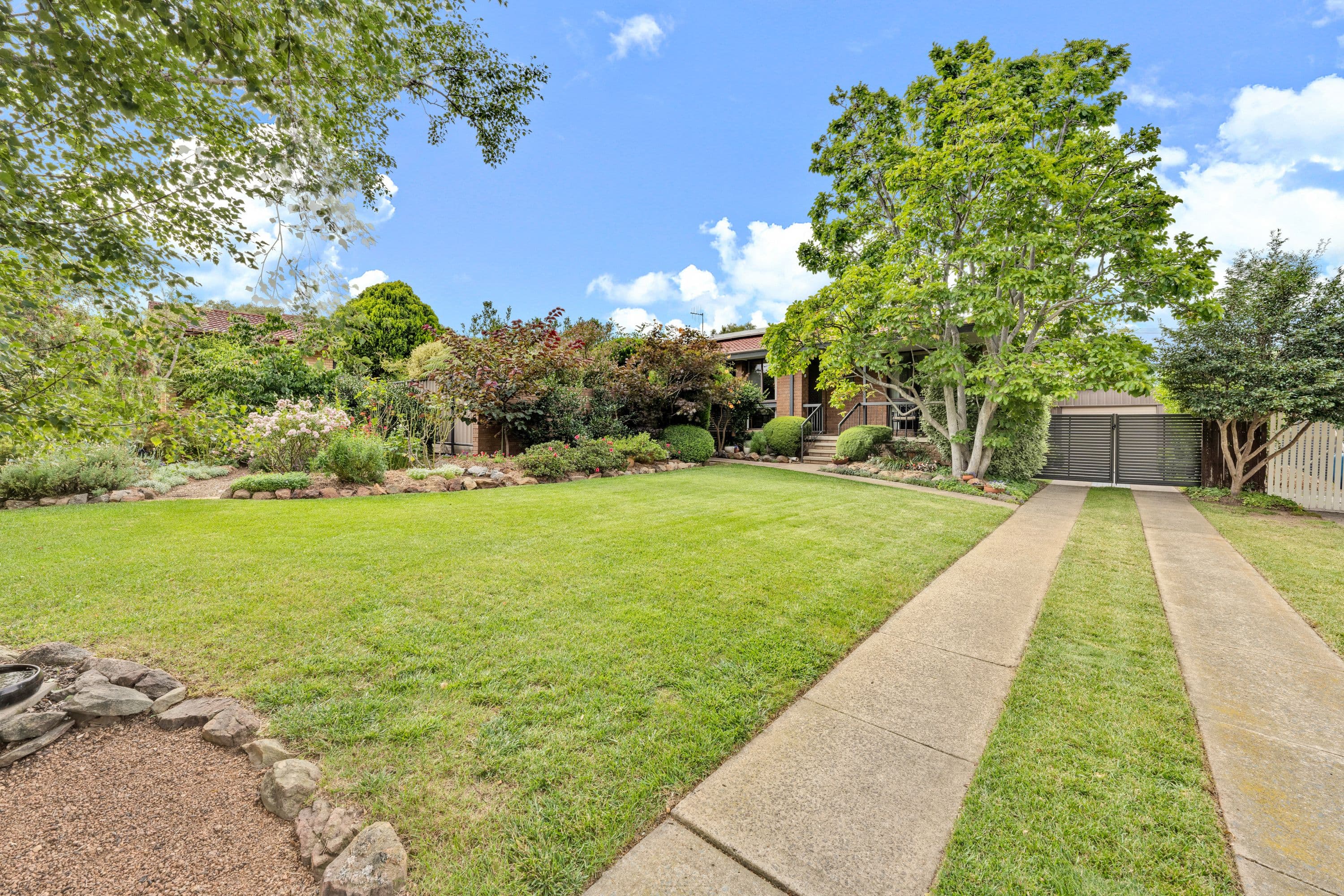 6 Hallett Place, Kambah ACT 2902, Kambah - Image 1