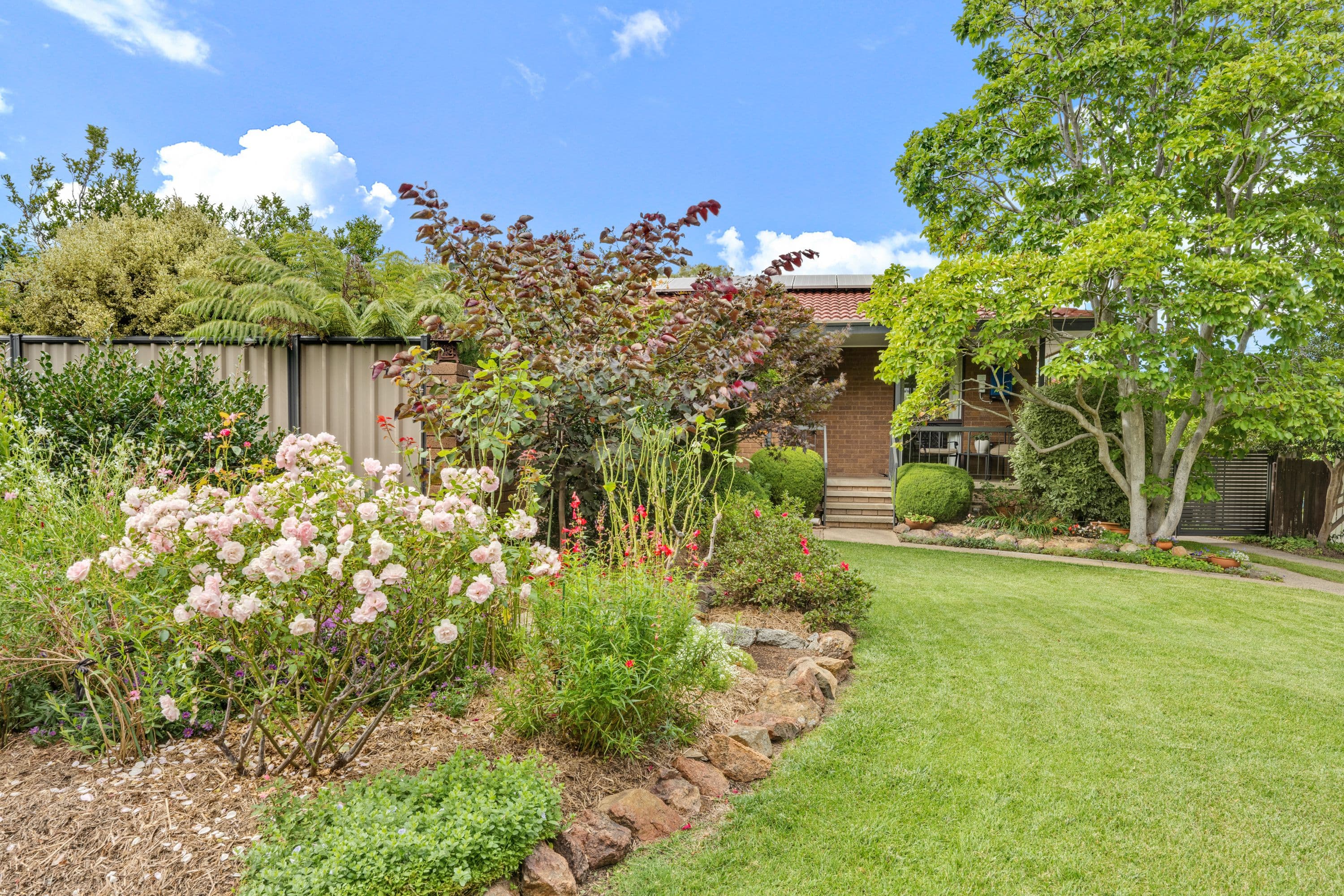 6 Hallett Place, Kambah ACT 2902, Kambah - Thumbnail 2