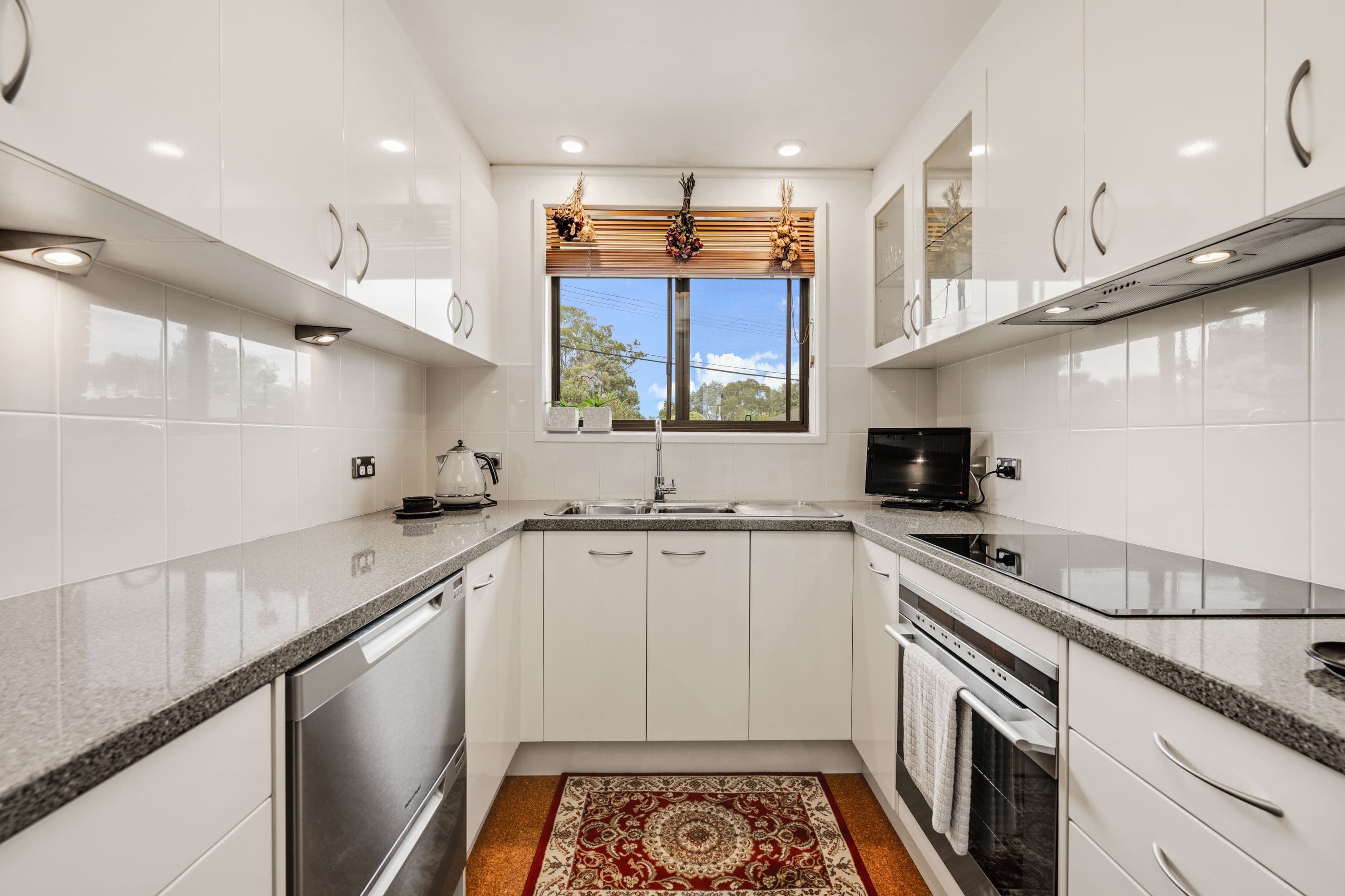 6 Hallett Place, Kambah ACT 2902, Kambah - Thumbnail 4