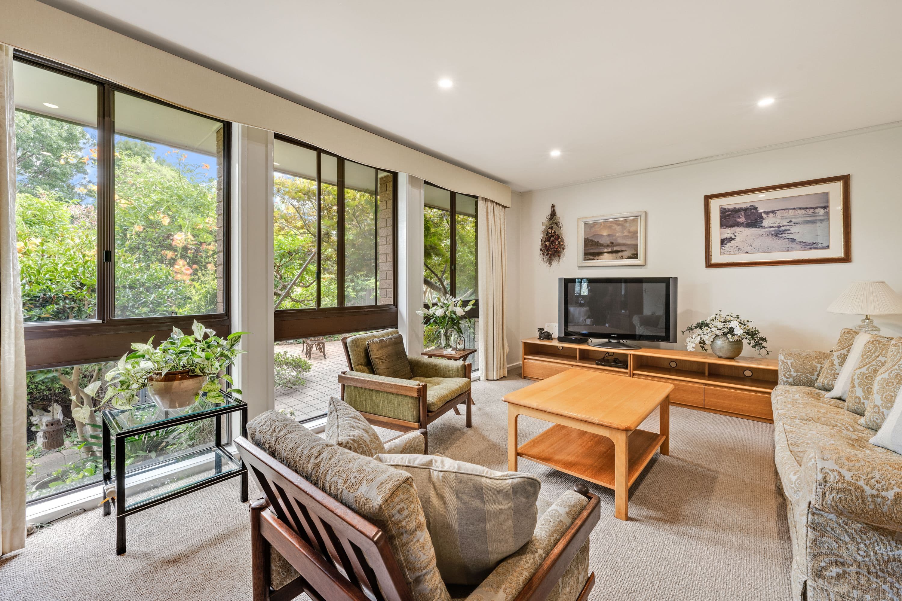 6 Hallett Place, Kambah ACT 2902, Kambah - Thumbnail 6