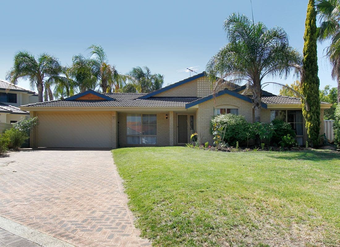 75 Lakeshore Close, BALLAJURA WA 6066, Ballajura - Image 1