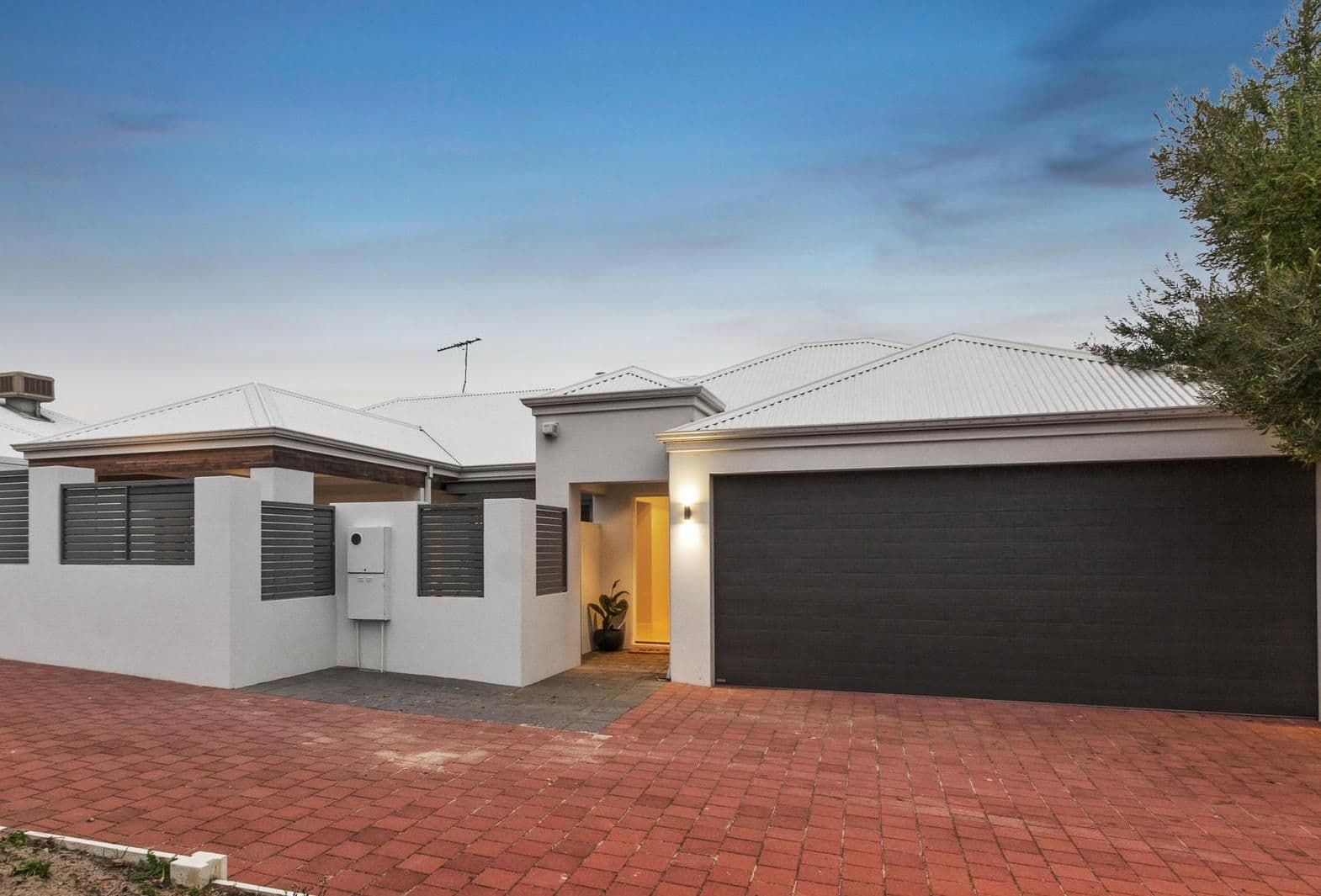 42a Beechboro Road South, Bayswater WA 6053, Bayswater - Thumbnail 2