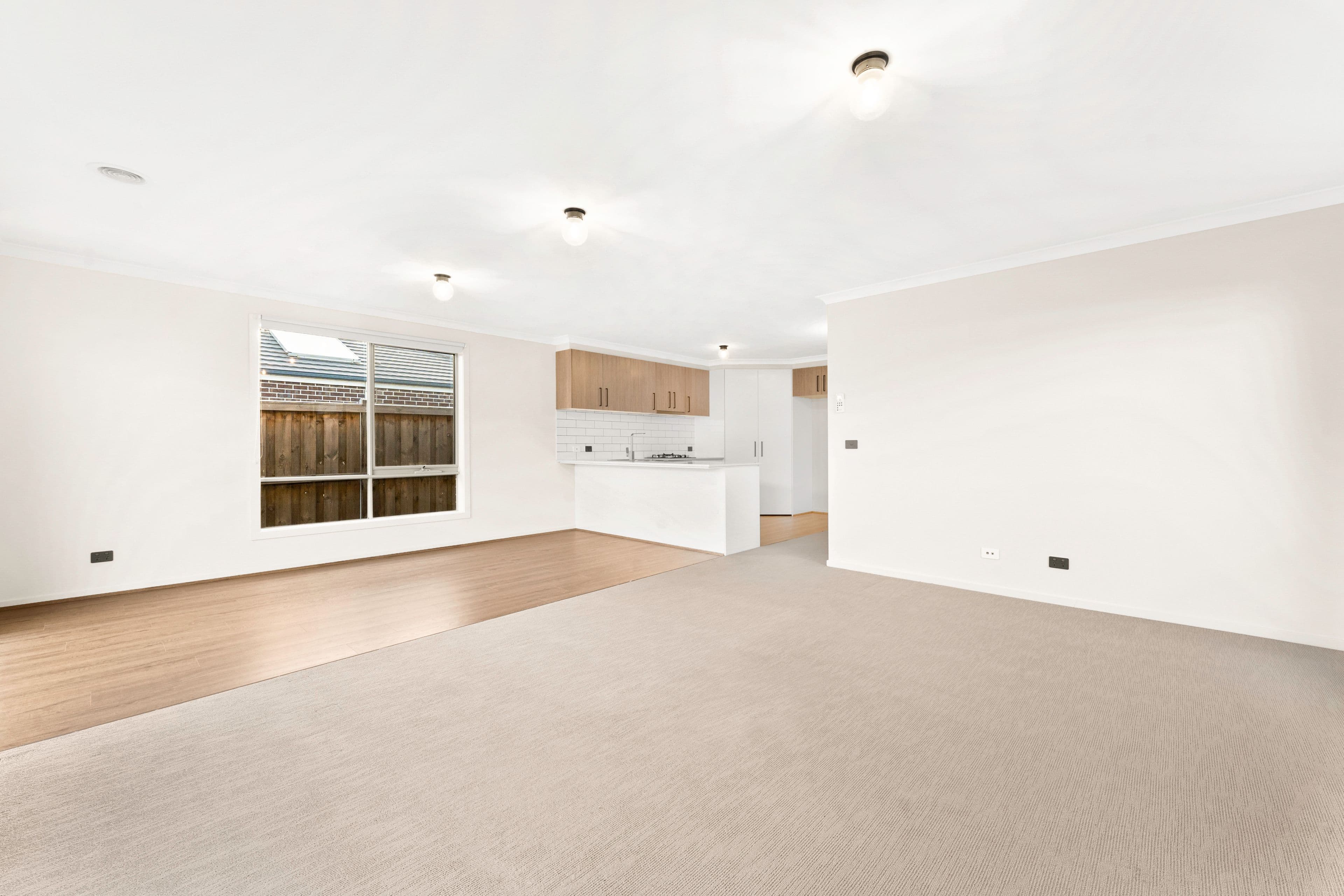 27 Orleana Way, Clyde North VIC 3978, Clyde North - Thumbnail 3