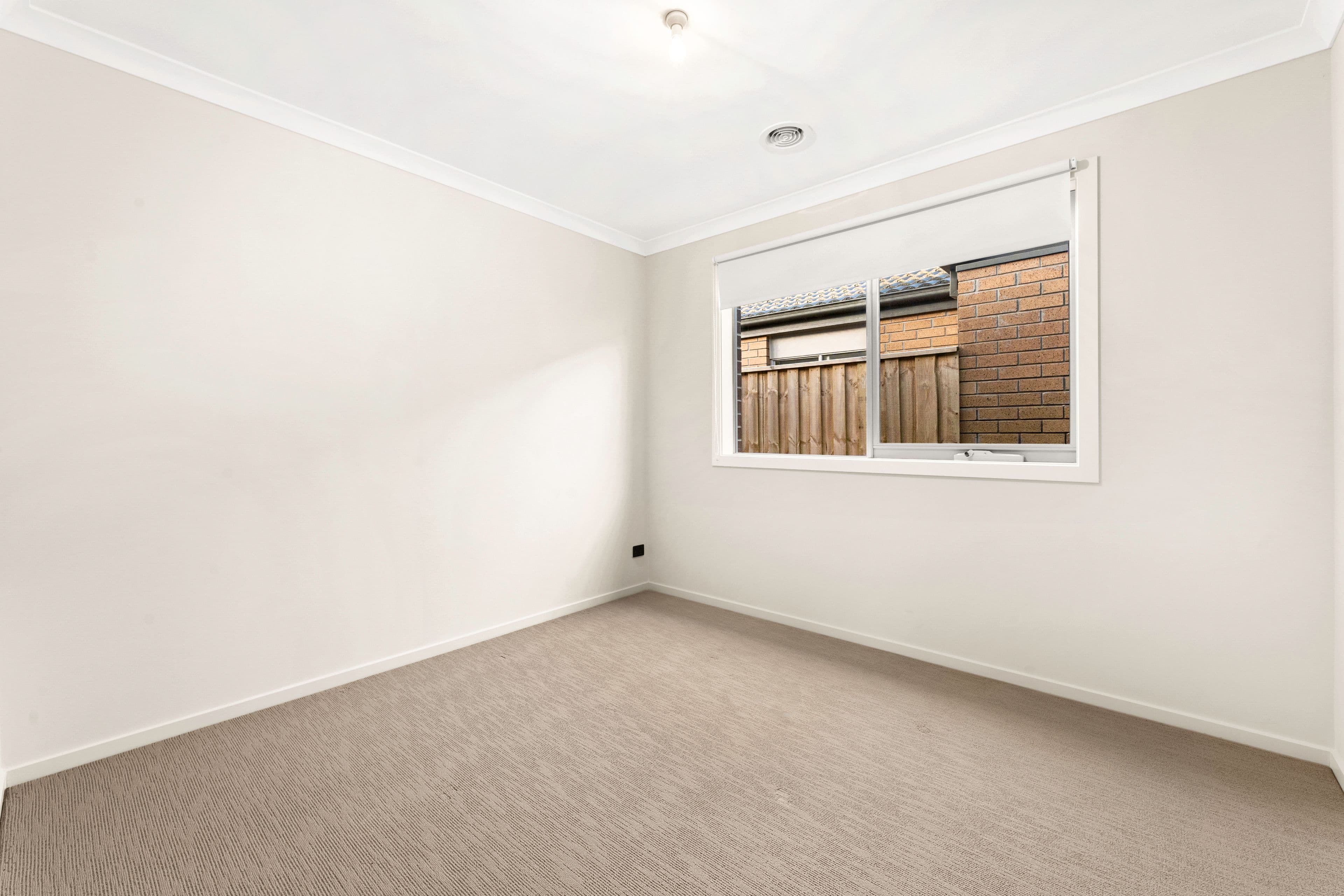 27 Orleana Way, Clyde North VIC 3978, Clyde North - Thumbnail 8